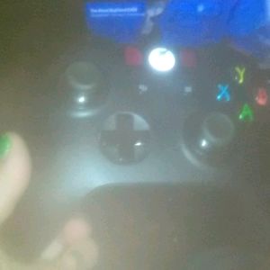 An xbox one controller